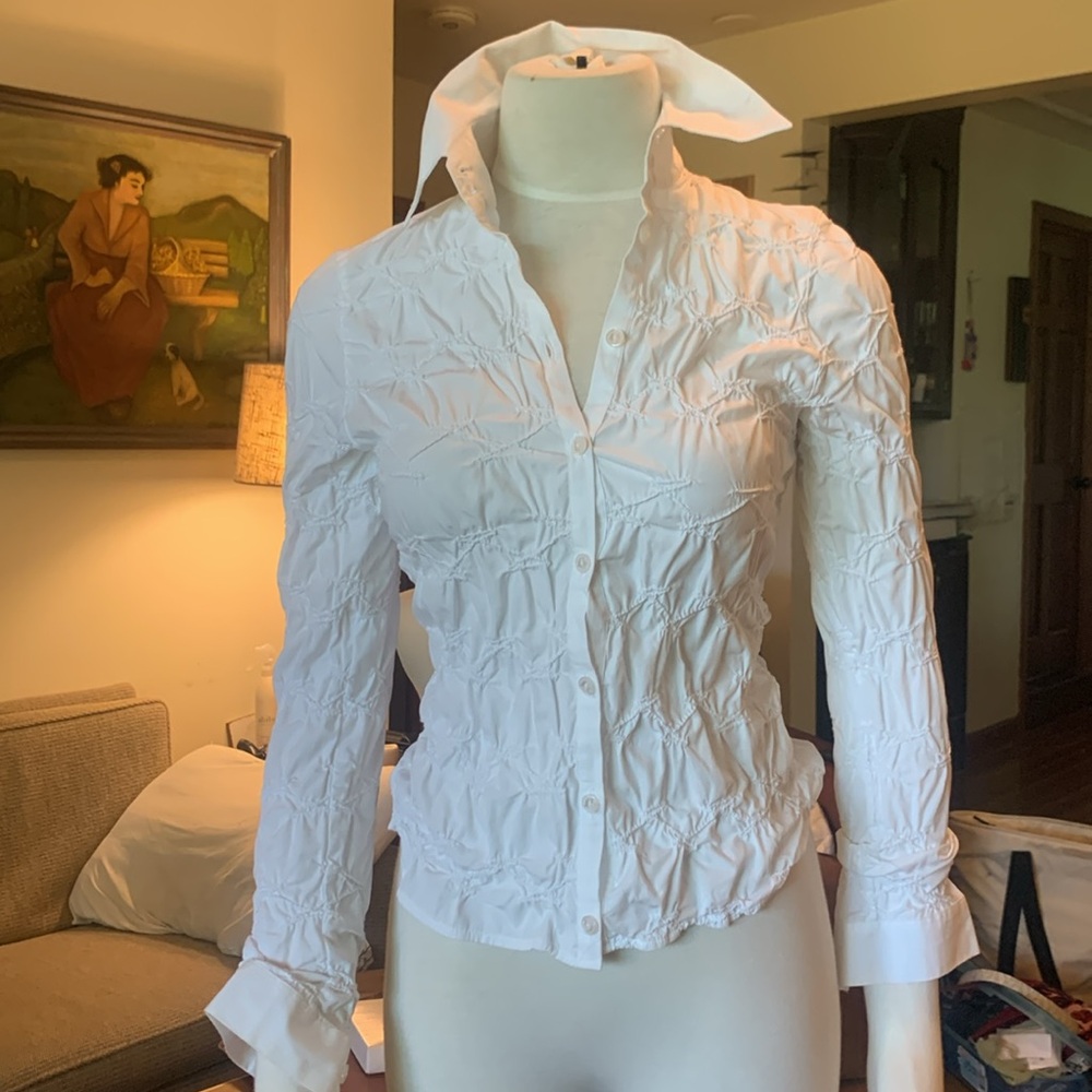 ANNE FONTAINE PARIS FRANCE WHITE BLOUSE WITH PUCKERED GATHERED DETAIL - Picture 3 of 13